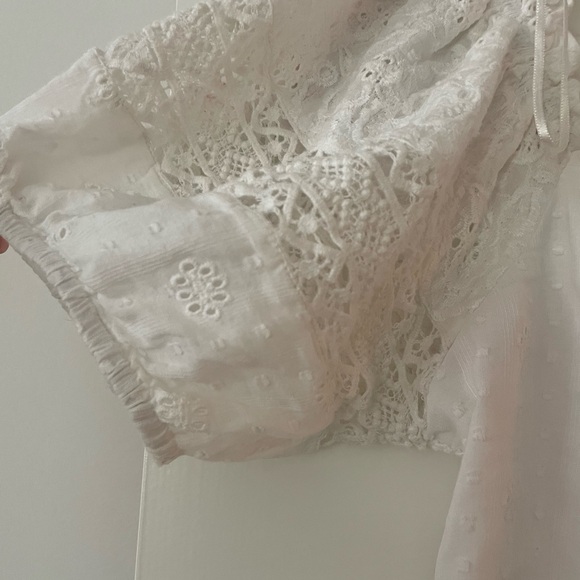 ASTR Amoura White Eyelit Top - Picture 5 of 9